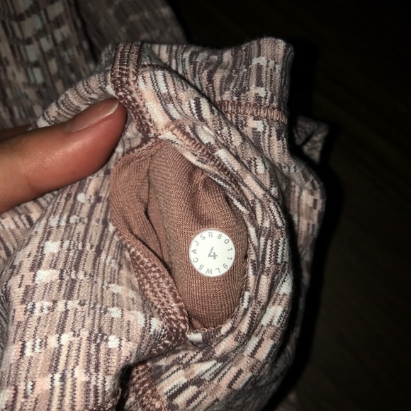 Lululemon Wunder Under Leggings - Picture 2 of 6
